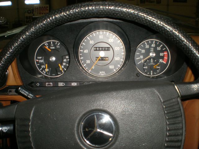Mercedes-Benz SL-Class 1976 photo 14