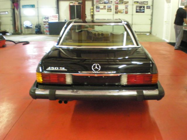 Mercedes-Benz SL-Class 1976 photo 18