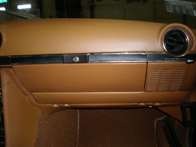 Mercedes-Benz SL-Class 1976 photo 21