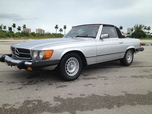Mercedes-Benz SL-Class 1979 photo 1