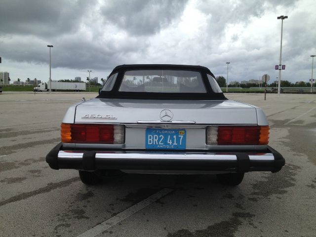 Mercedes-Benz SL-Class 1979 photo 3