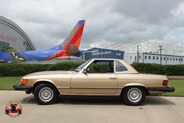 Mercedes-Benz SL-Class 1980 photo 1