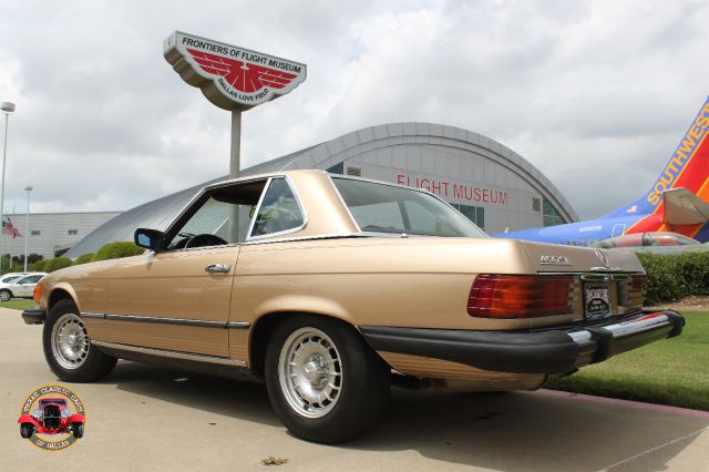 Mercedes-Benz SL-Class 1980 photo 3