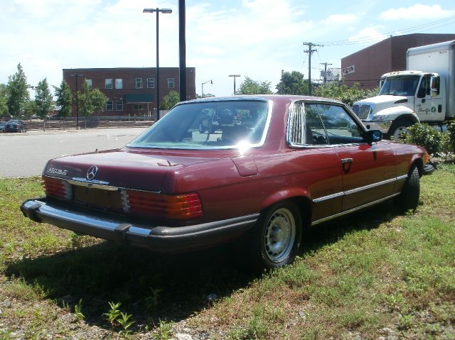 Mercedes-Benz SL-Class 1980 photo 3