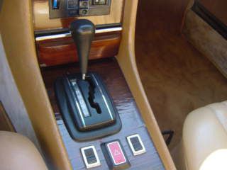 Mercedes-Benz SL-Class 1980 photo 2