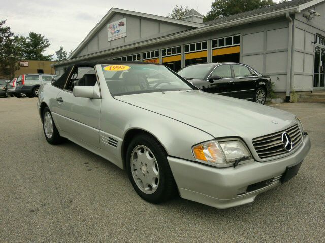 Mercedes-Benz SL-Class 1995 photo 4