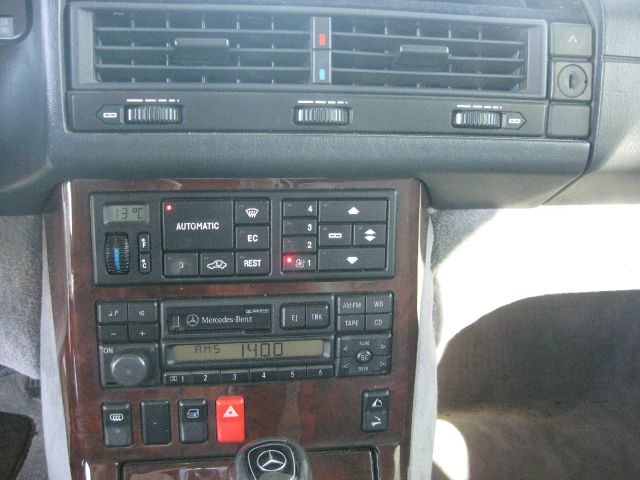 Mercedes-Benz SL-Class 1996 photo 1