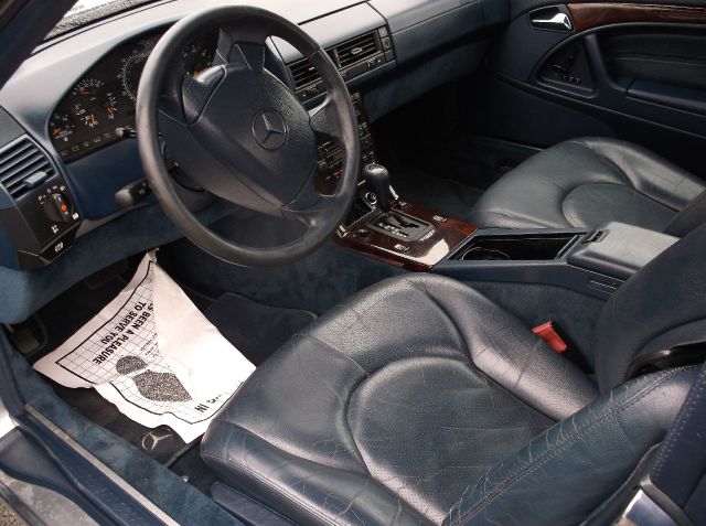 Mercedes-Benz SL-Class 1997 photo 10