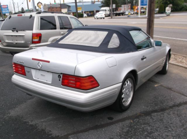 Mercedes-Benz SL-Class 1997 photo 11