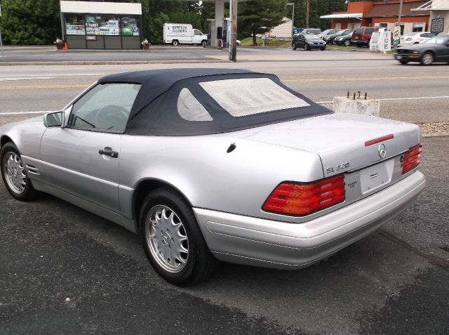 Mercedes-Benz SL-Class 1997 photo 12