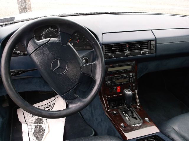 Mercedes-Benz SL-Class 1997 photo 9