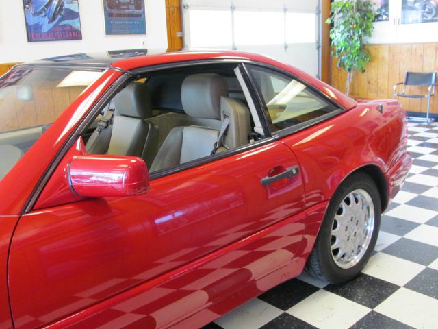 Mercedes-Benz SL-Class 1997 photo 3