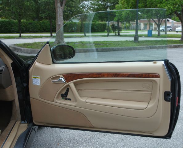 Mercedes-Benz SL-Class 1999 photo 36