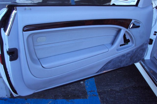 Mercedes-Benz SL-Class 2000 photo 1