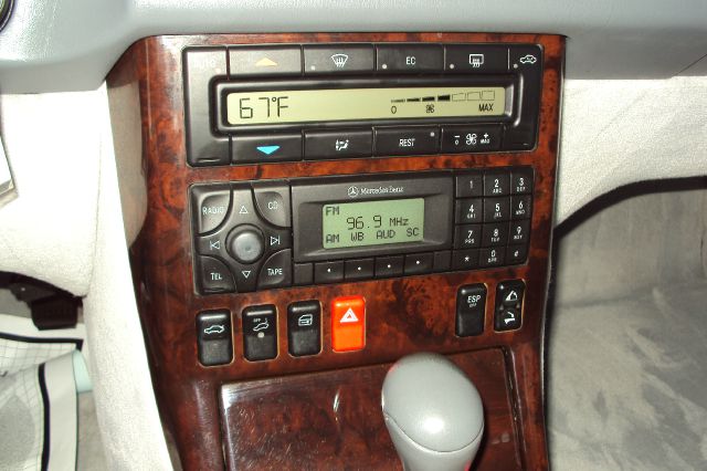 Mercedes-Benz SL-Class 2000 photo 6