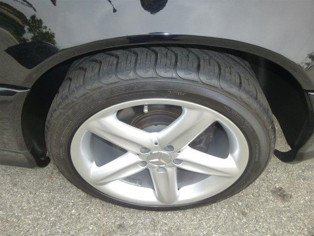 Mercedes-Benz SL-Class 2001 photo 2