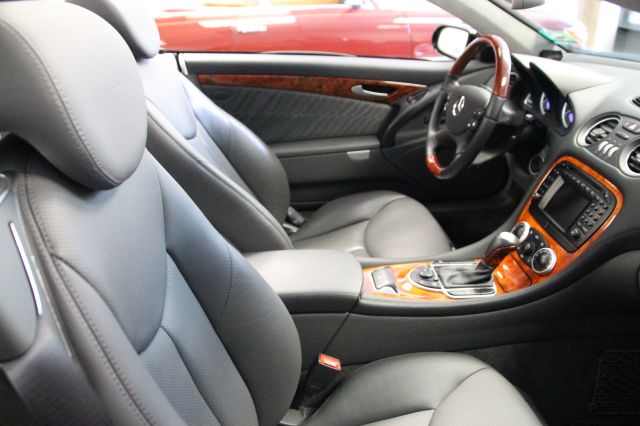 Mercedes-Benz SL-Class 2004 photo 2