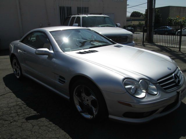 Mercedes-Benz SL-Class 2005 photo 2