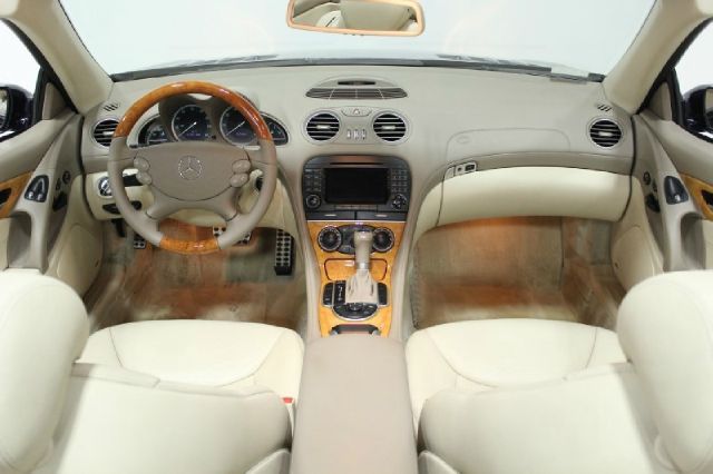 Mercedes-Benz SL-Class 2006 photo 2