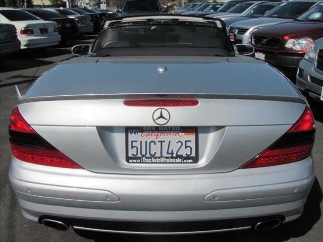 Mercedes-Benz SL-Class 2006 photo 3