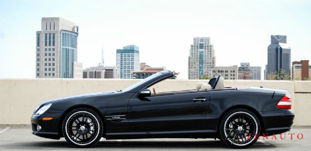 Mercedes-Benz SL-Class Focus SES Convertible