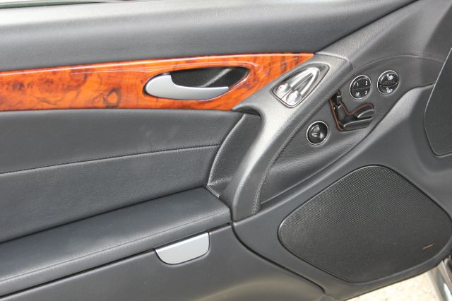 Mercedes-Benz SL-Class 2008 photo 17