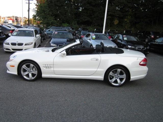 Mercedes-Benz SL-Class 2009 photo 2