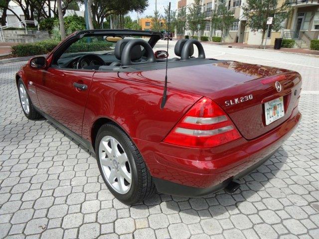 Mercedes-Benz SLK-Class 2dr HB DSG Hatchback Convertible