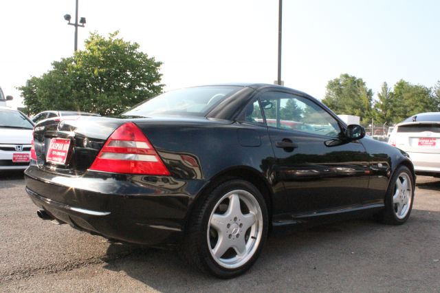 Mercedes-Benz SLK-Class LE Clean Car Fax Priced To Go Convertible