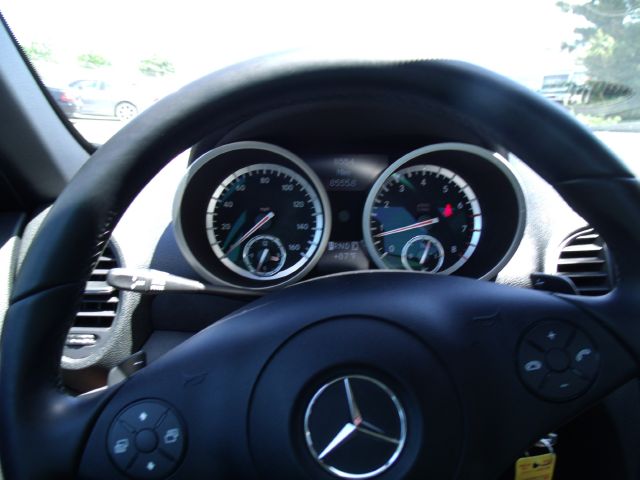 Mercedes-Benz SLK-Class 2010 photo 12