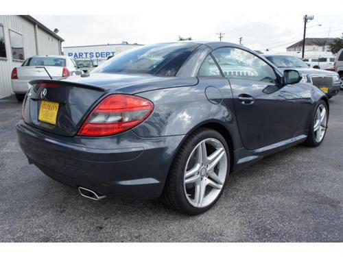 Mercedes-Benz SLK Class 2011 photo 1