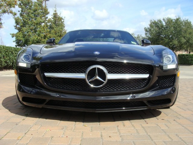Mercedes-Benz SLS-Class 2011 photo 3