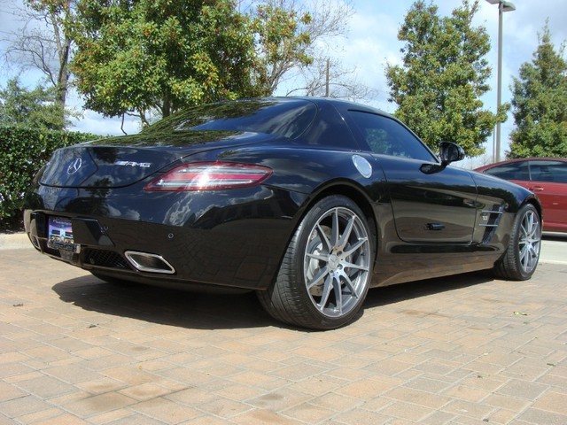 Mercedes-Benz SLS-Class 2011 photo 5