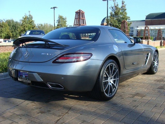Mercedes-Benz SLS-Class SEL DVD Entertainment Unspecified