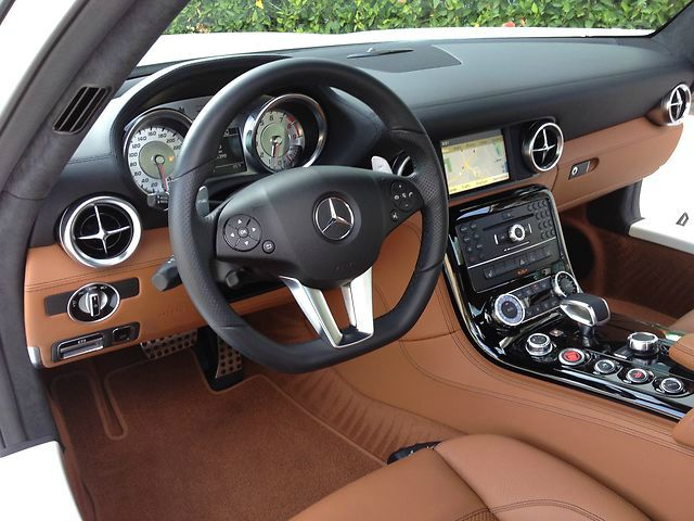 Mercedes-Benz SLS-Class 2012 photo 2