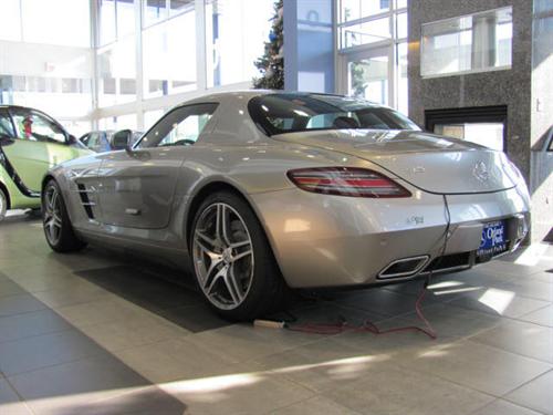 Mercedes-Benz SLS Class 2011 photo 3