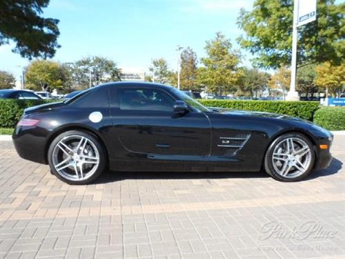 Mercedes-Benz SLS Class 2011 photo 1