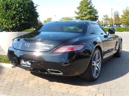 Mercedes-Benz SLS Class 2011 photo 2
