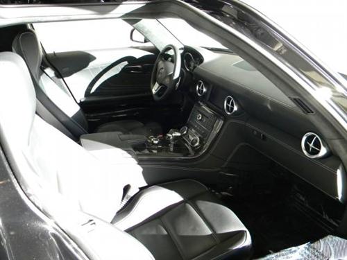 Mercedes-Benz SLS Class 2011 photo 4