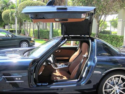 Mercedes-Benz SLS Class 2011 photo 5