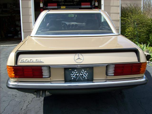 Mercedes-Benz SL Class 1984 photo 2