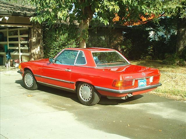 Mercedes-Benz SL Class 1985 photo 1