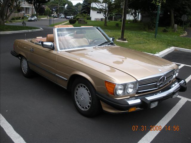 Mercedes-Benz SL Class 1988 photo 2