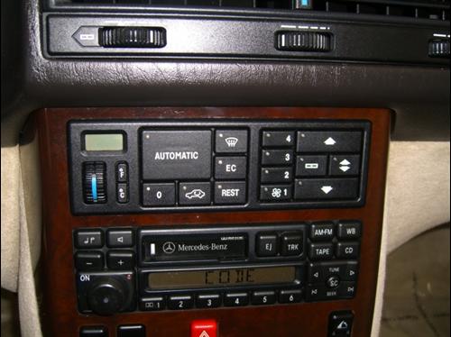 Mercedes-Benz SL Class 1995 photo 4