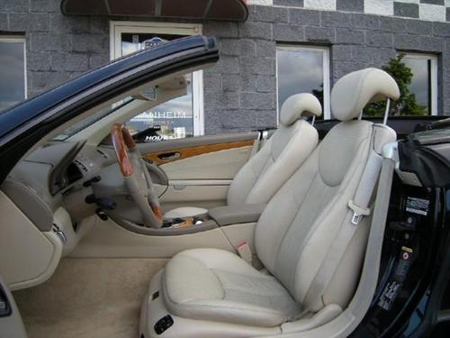 Mercedes-Benz SL Class 2003 photo 2