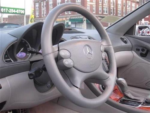 Mercedes-Benz SL Class 2004 photo 2