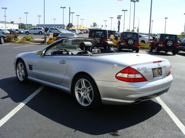 Mercedes-Benz SL Class 2008 photo 4