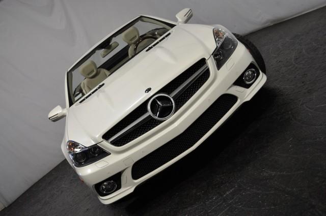 Mercedes-Benz SL Class 2009 photo 2