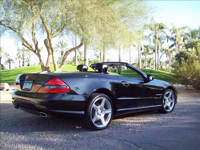 Mercedes-Benz SL Class 2009 photo 2