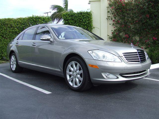 Mercedes-Benz S Class 4WD Supercab 145 Lariat Sedan